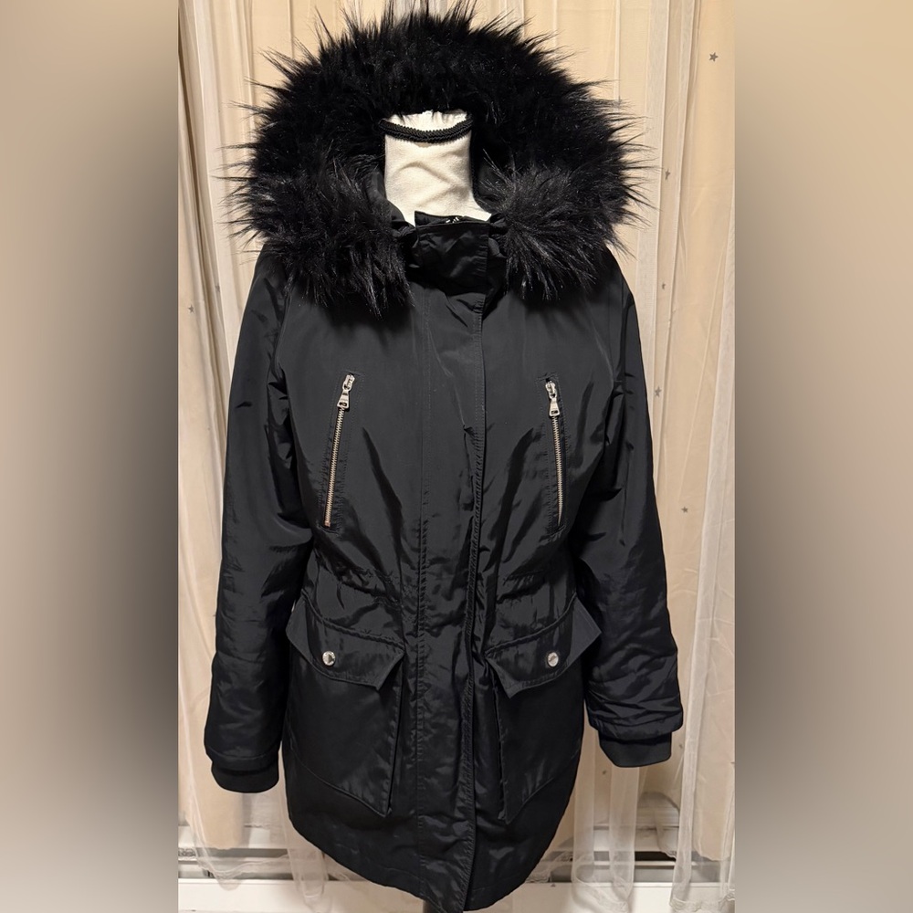 Express interchangeable jacket! Like NEW! Excellent condition! Size Small.